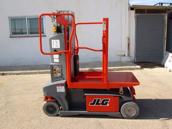 Вертикальный грузовой подъемник JLG Toucan Duo
