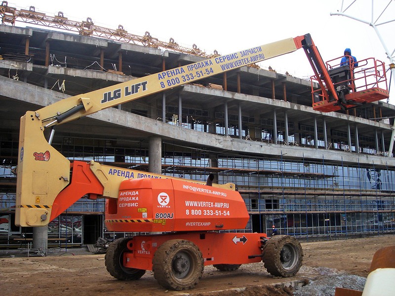 Достойно принять и достойно участвовать: техника от VERTEX в Саранске на строительстве стадиона к чемпионату мира по футболу-2018