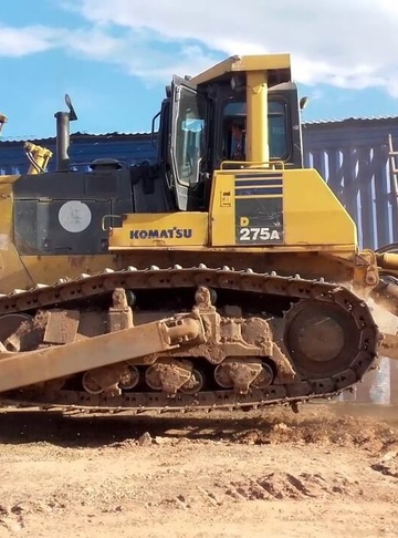 Бульдозеры Komatsu D275A-6 - фото на объекте