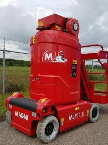 Мачтовый грузовой подъемник MAGNI MJP 11.5 - фото на объекте
